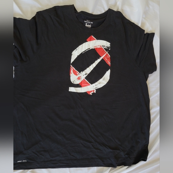 Nike Graphic Dri-Fit T-shirt - Picture 1 of 4